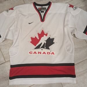 Nike Team Canada 2002 Away Hockey Jersey